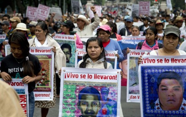 В Мехико прошел многотысячный марш протеста