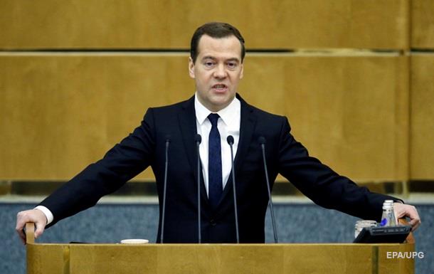 Медведєв пригрозив відповісти на економічну угоду України з ЄС