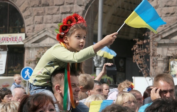 Украинцы назвали главное препятствие для развития страны