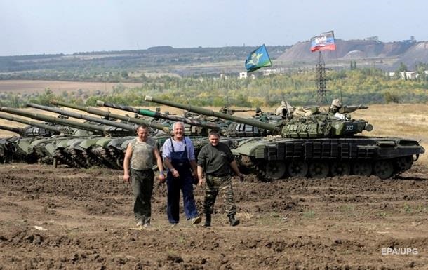 У ЛНР заявляють про відведення першої колони танків