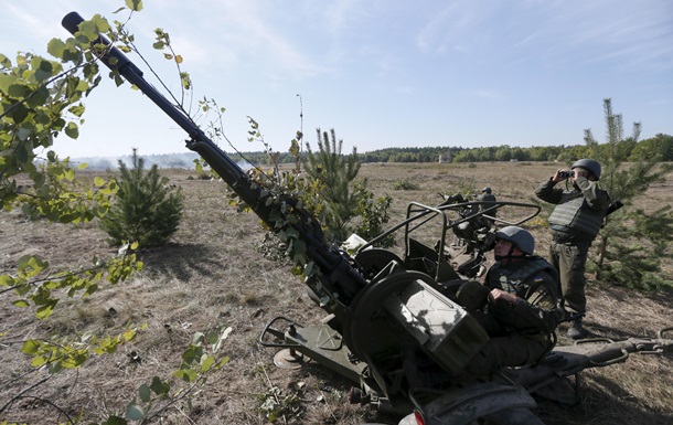 В Донбассе начался отвод вооружения калибром 100-мм