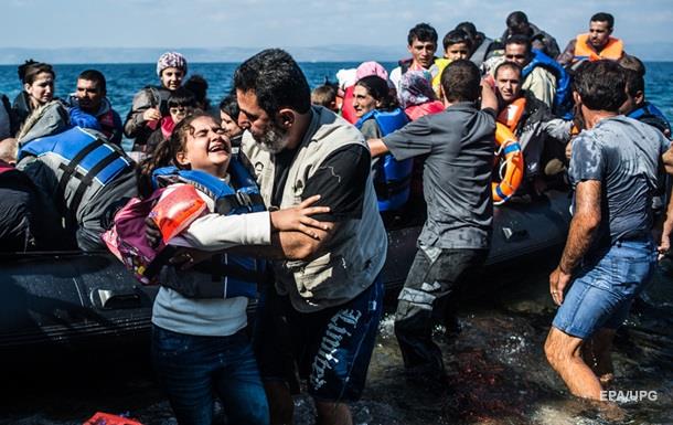У берегов Испании спасли около 150 мигрантов