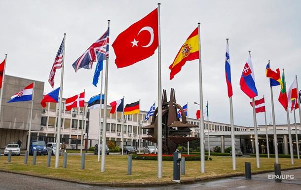 Генсек НАТО скликав раду через порушення РФ повітряних кордонів Туреччини