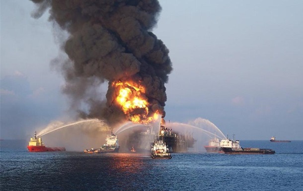 BP обязали выплатить $21 млрд за аварию у берегов США