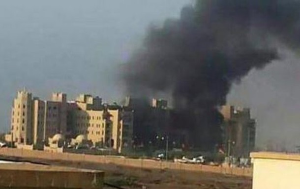 Резиденцию премьера Йемена обстреляли из гранатометов