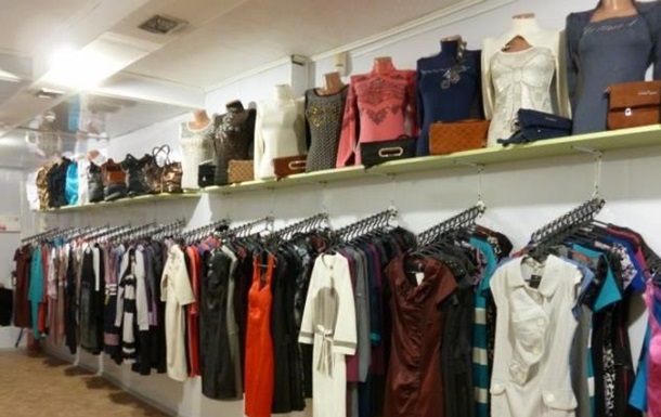 На Львівщині співробітники магазину вкрали одяг на 15 тисяч гривень