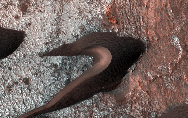 NASA показало дюны на Марсе