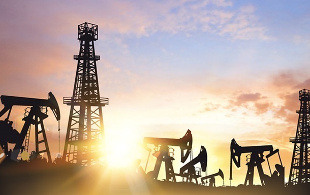 Нефть дорожает из-за признаков роста спроса