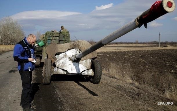 Военные завтра начнут отвод артиллерии на Луганщине