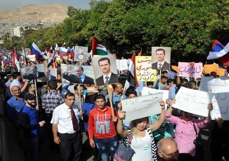 Тысячи сирийцев выразили признательность РФ за поддержку в борьбе с терроризмом