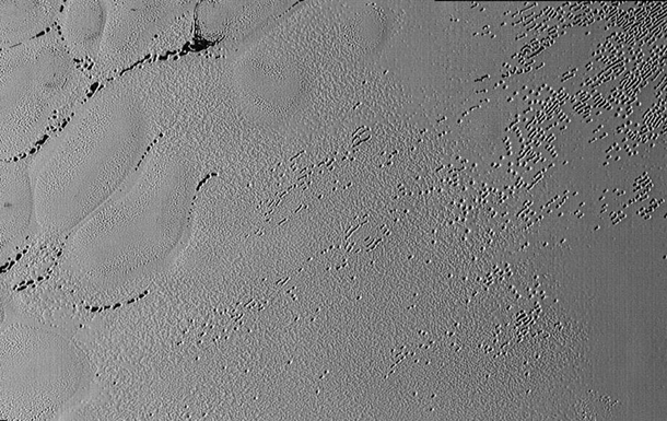 NASA показало фото таинственных узоров на Плутоне