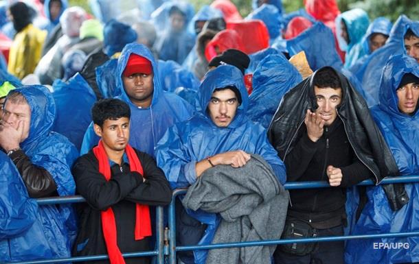 Венгрия заявила, что справилась с потоком мигрантов без помощи ЕС