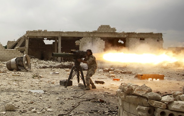 ИГИЛ отрезал армию Асада от баз снабжения в Алеппо - Reuters