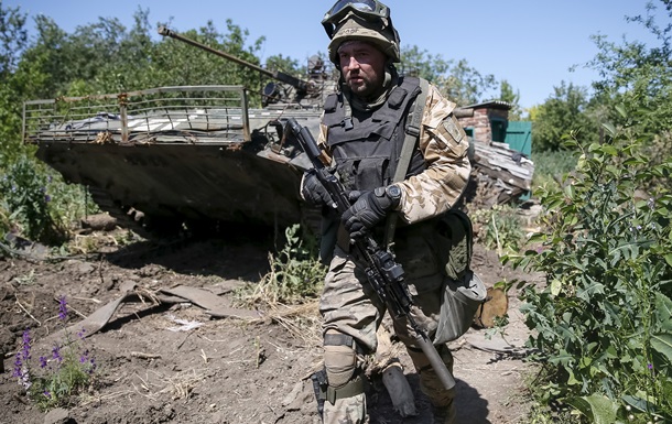 У зоні АТО поранено одного українського військового