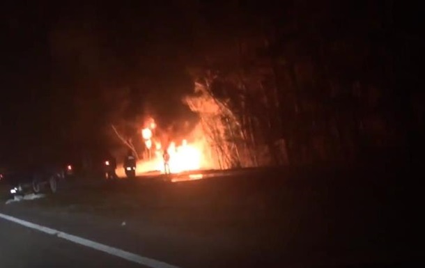 Под Киевом взорвался бензовоз с 20 тоннами топлива