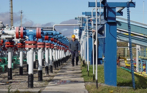 Україна призупиняє закачування газу
