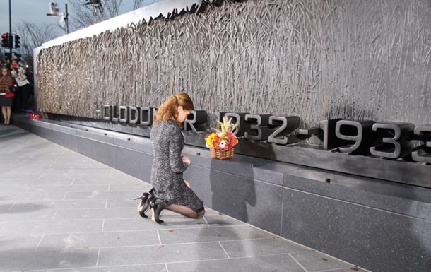 Дружина Порошенка відкрила Меморіал жертвам Голодомору у Вашингтоні