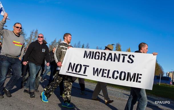 Финляндия готова приостановить прием беженцев