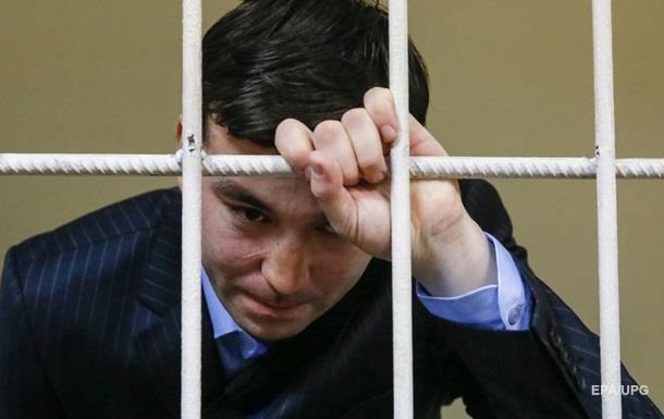 Російських гереушників привезли до суду для оголошення звинувачення