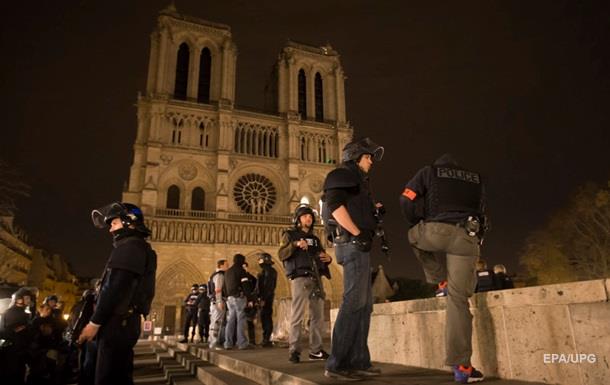 Теракт в Парижі: в місто введені війська