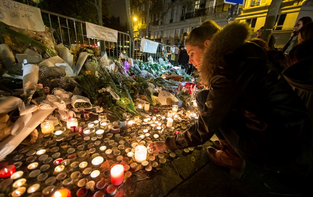 Жертвами терактів в Парижі стали громадяни 12 країн