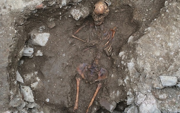 Археологи раскопали могилу девушки-ведьмы
