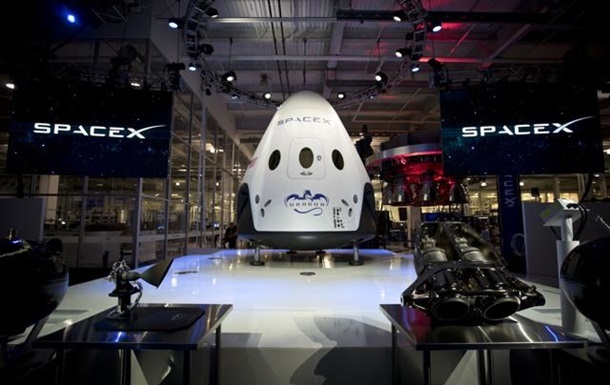 SpaceX уклала контракт з NASA на політ свого корабля до МКС
