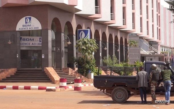При захвате отеля в Мали погибли шесть россиян