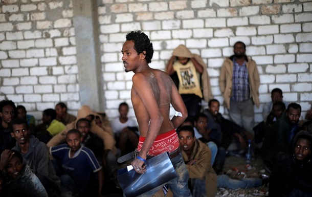 В Алжире сгорел лагерь мигрантов: 18 жертв