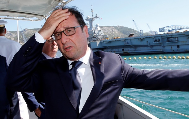 Олланд відвідає французький авіаносець біля берегів Сирії