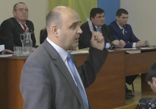 В Полтаве районный депутат отказался голосовать