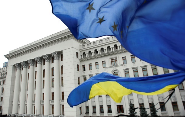 ЕС отменит визы для Украины в 2016 году – СМИ