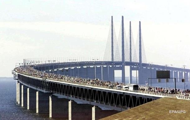 Швеція вирішила не перекривати міст у Данію
