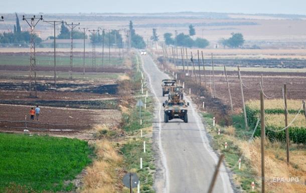СМИ: Турция строит стену на границе c Сирией