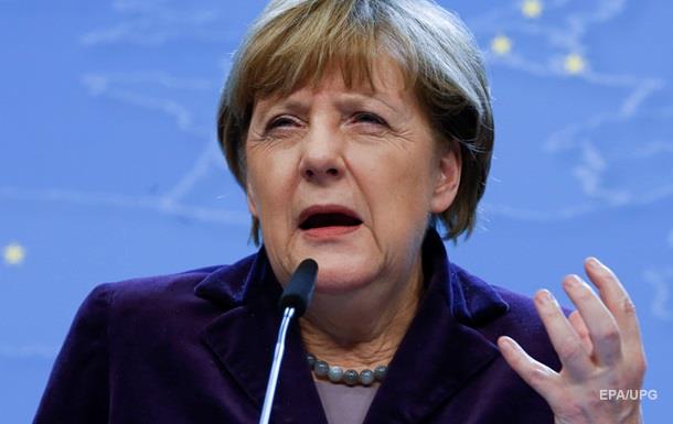 Меркель закликає прискорити видачу Туреччині 3 млрд євро на біженців
