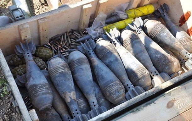 Саперы уничтожили около ста мин под Мариуполем