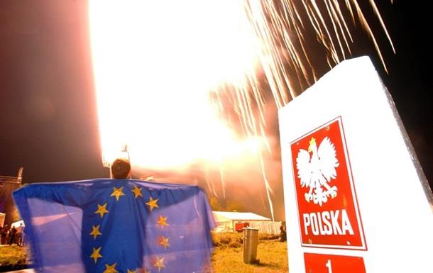 В ЕС грозят лишить Польшу права голоса