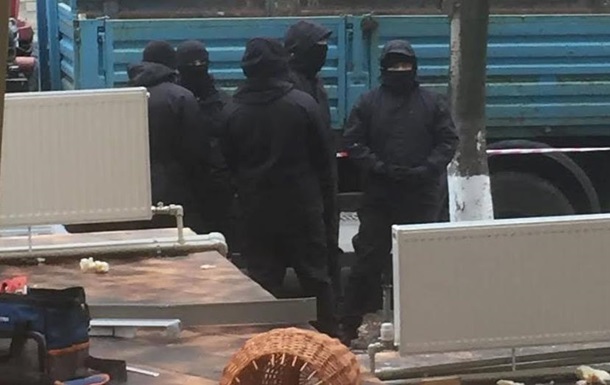 В центре Киева неизвестные разнесли ресторан
