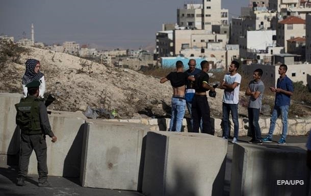 Израильские военные застрелили двух совершивших нападения палестинцев
