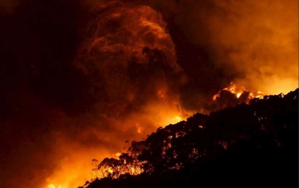 Австралию охватили сильные пожары