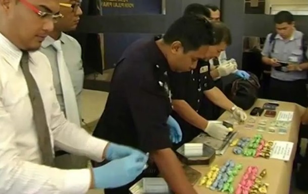У Малайзії затримали 22-річну українку, яка перевозила понад 2 кг кокаїну