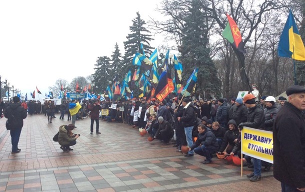 У Міненерговугілля заявляють, що видали гроші на зарплати шахтарям