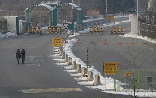 Южная Корея возобновила работу громкоговорителей на границе с КНДР