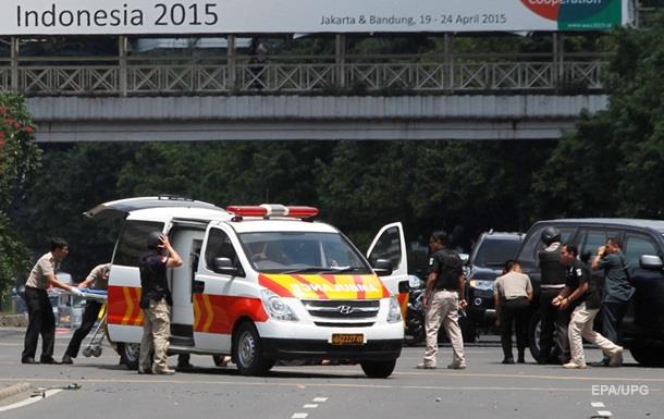 Жертвами взрывов в Джакарте стали семь человек