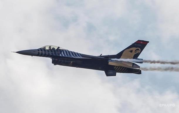Анкара: Грецькі F-16 взяли на приціл наші літаки