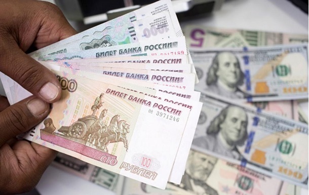 Долар в Росії злетів вище 80 рублів