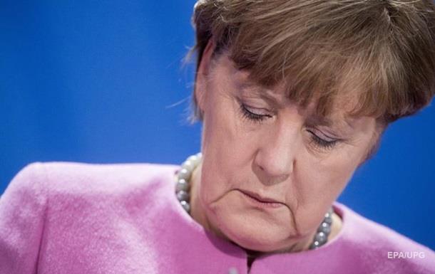 Против Меркель подали иск в конституционный суд
