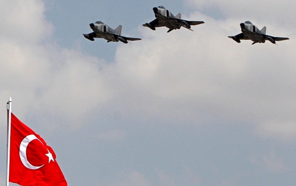 Турция привела ВВС в полную боеготовность