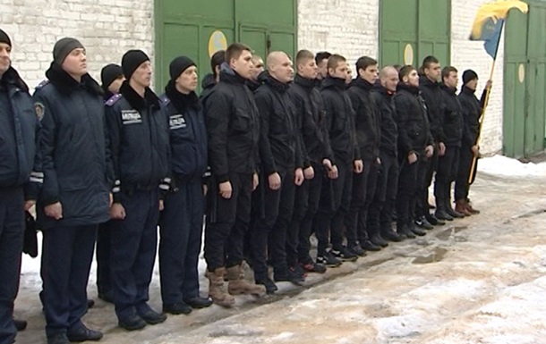 Азов выпустил на улицы Харькова десять патрулей