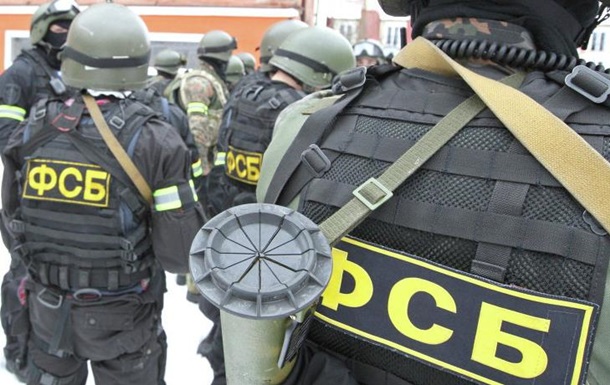 В Крыму проводят новые обыски в домах татар - адвокат